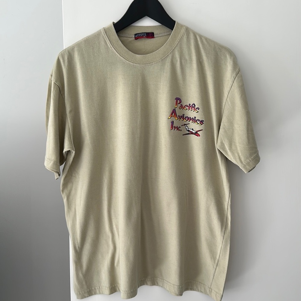 Vintage “Active Life” “Pacific Avionics Inc.” Beige graphic t-shirt size XL